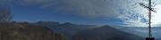 71 Alla croce del Pizzo di Spino (958 m) con vista verso i monti di Val Serina